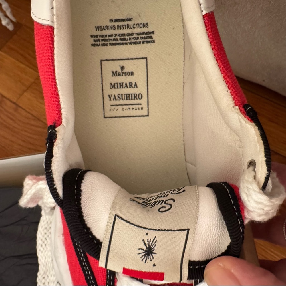 Unisex, worn once , like new , Red and White MMY. Size says 8 , but it's 8/9 .